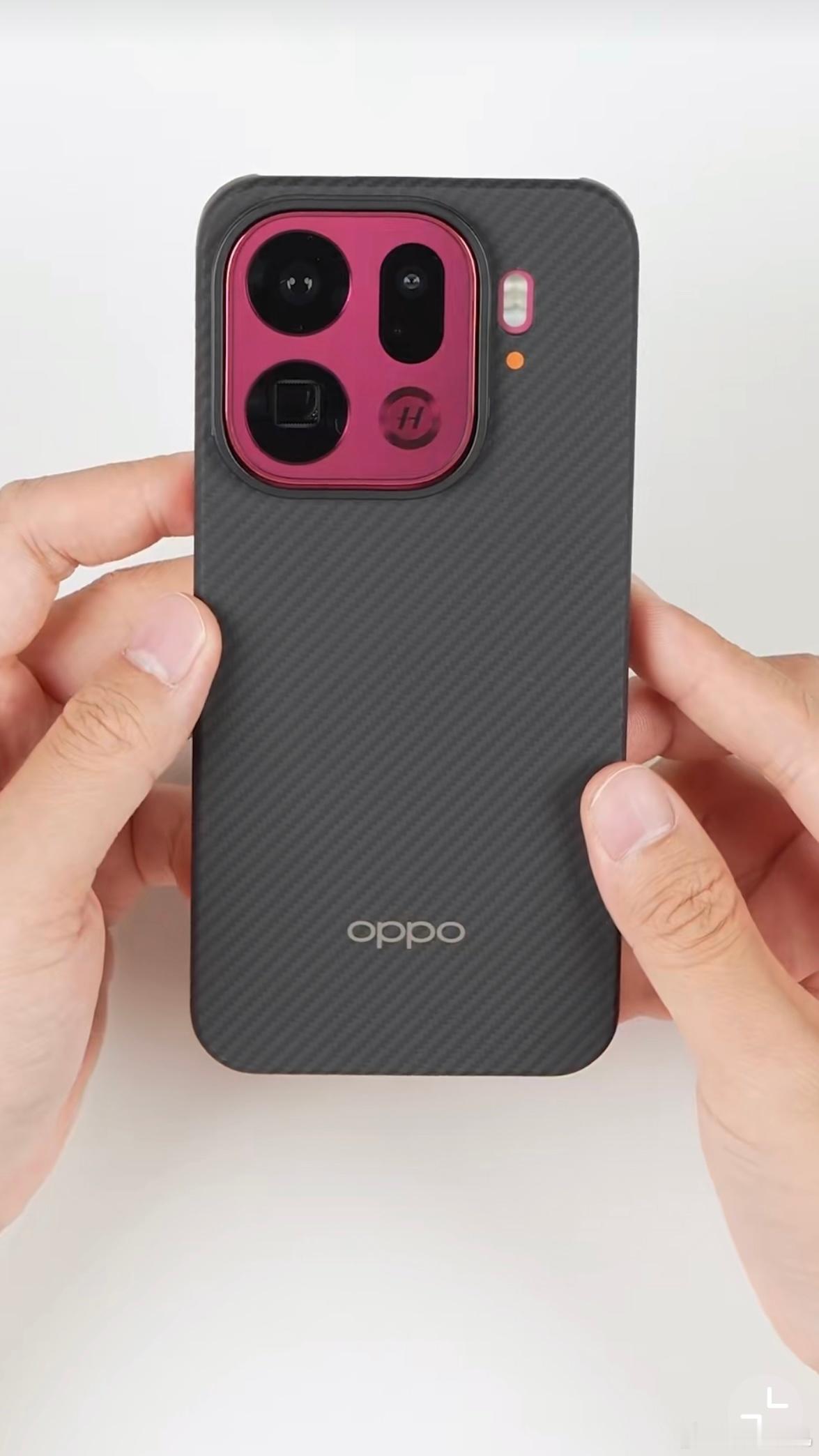 OPPO周意保首秀哈苏影像套装 有一说一，这个OPPO哈苏专业影像套装看着用料很