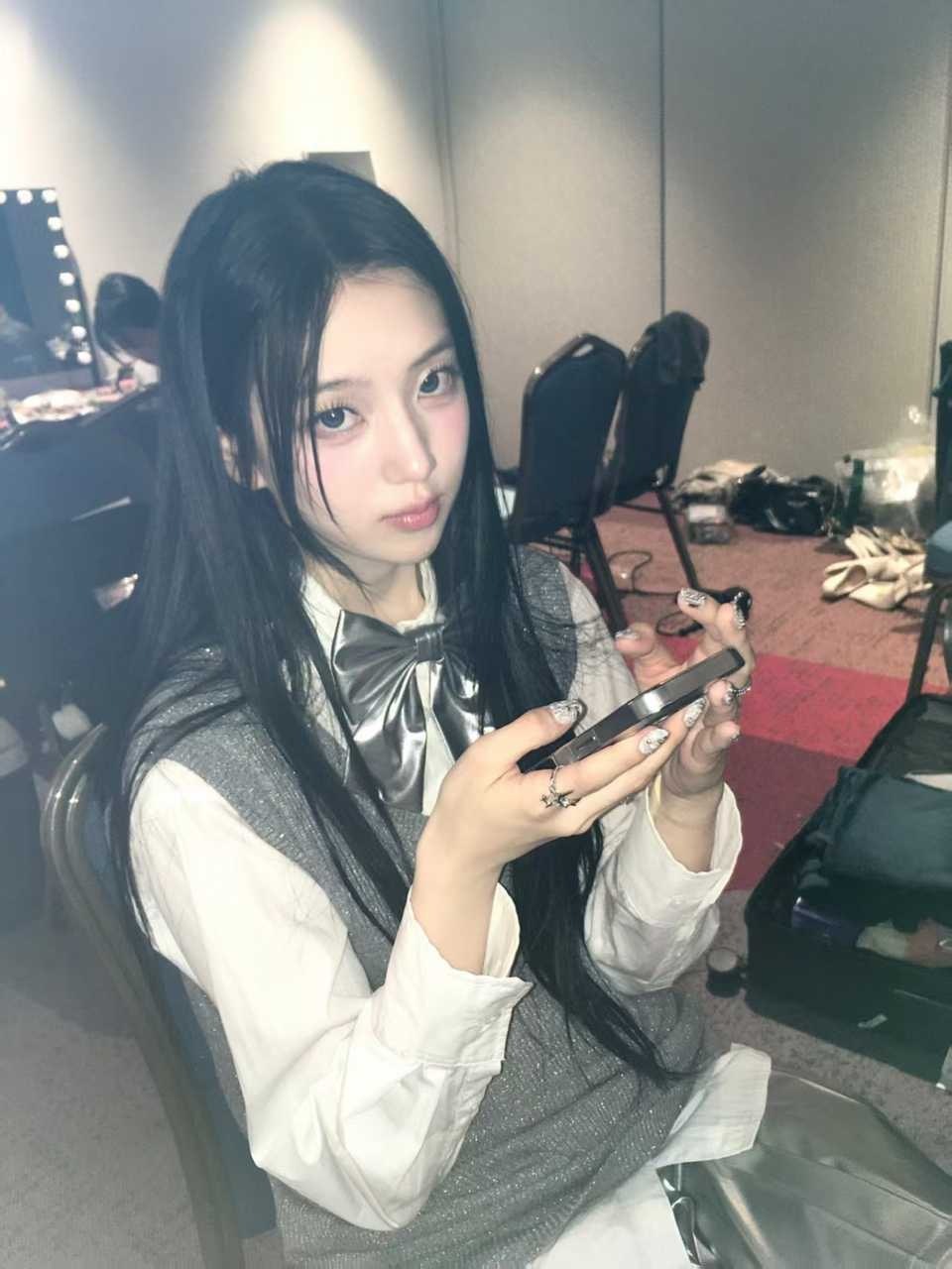 朴/睿/恩×王/奕学妹  那天把我堵在楼梯是什么意思 ​​​