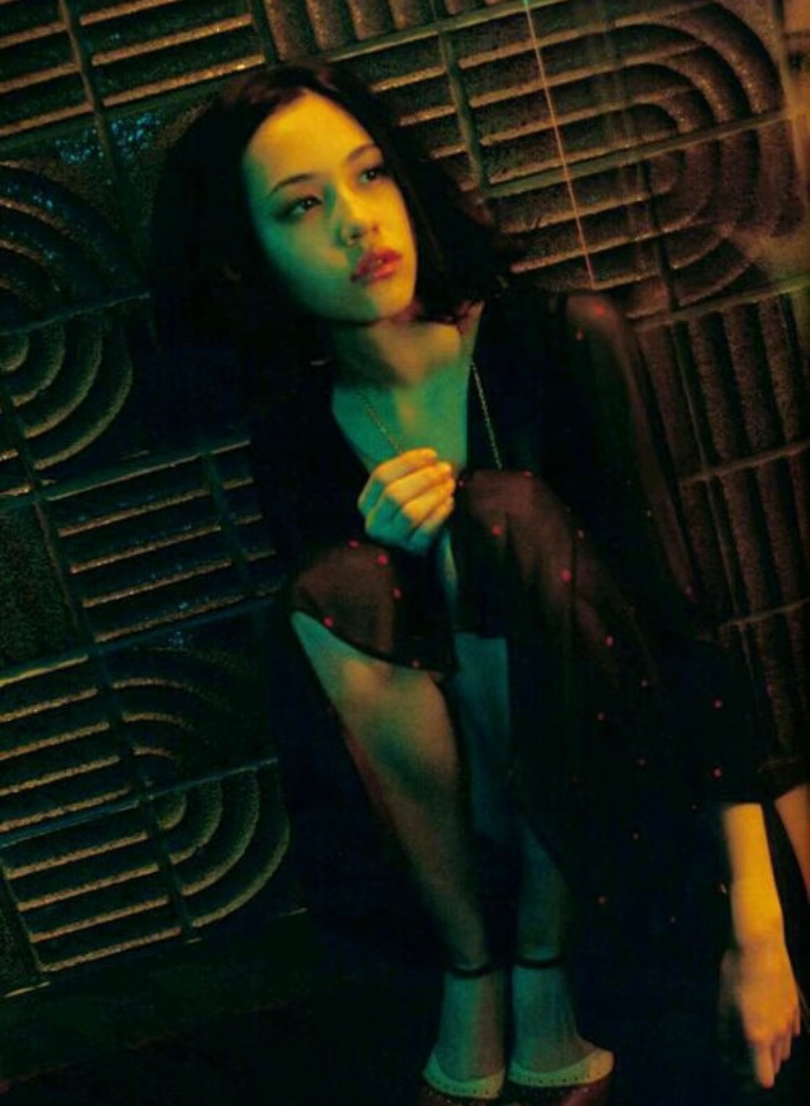 kiko 现在肯定跟美没有任何关系了但是她年轻时候带着婴儿肥 满脸不屑和叛逆还是