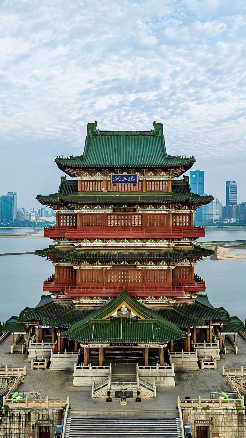 提到江西人们首先想到的是滕王阁