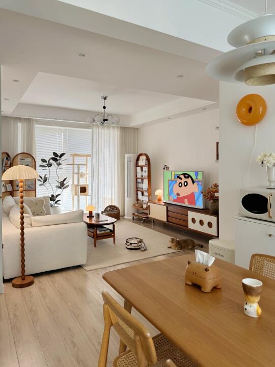 买不起大房子…但有个70平Dream House！