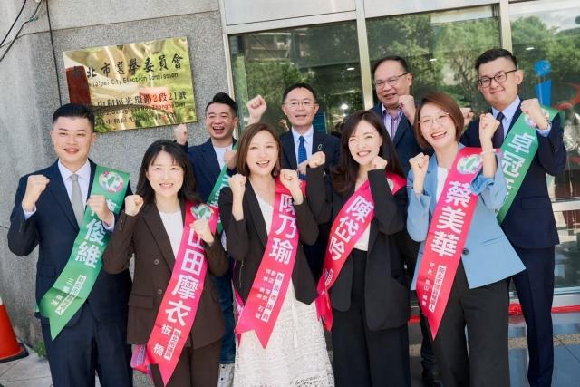 民进党整队开始大反攻，蓝军小心了
8月31日是九合一选举登记第一天，年底选战将进
