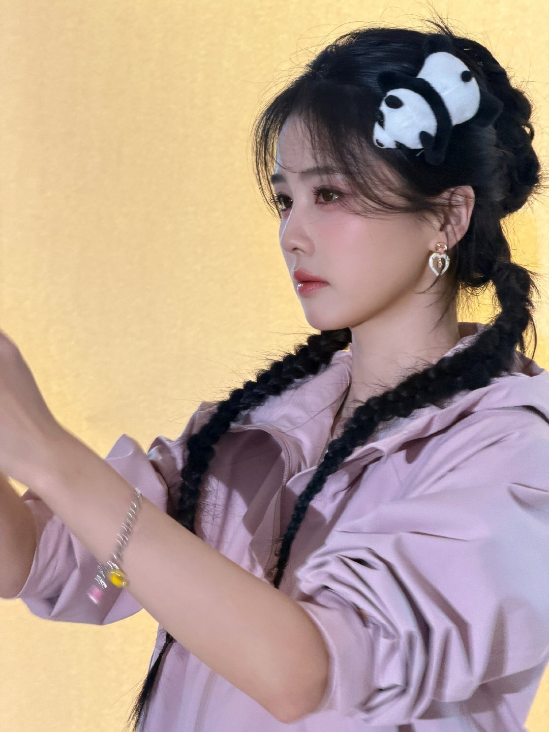 白鹿[超话]白鹿0923生日快乐 bl幸福鹿923号 bl“徘徊花绝不徘徊，你永