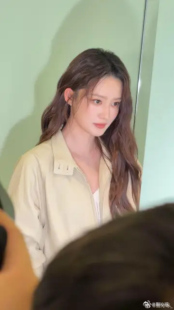 美神出现了，被家沁美晕了😍