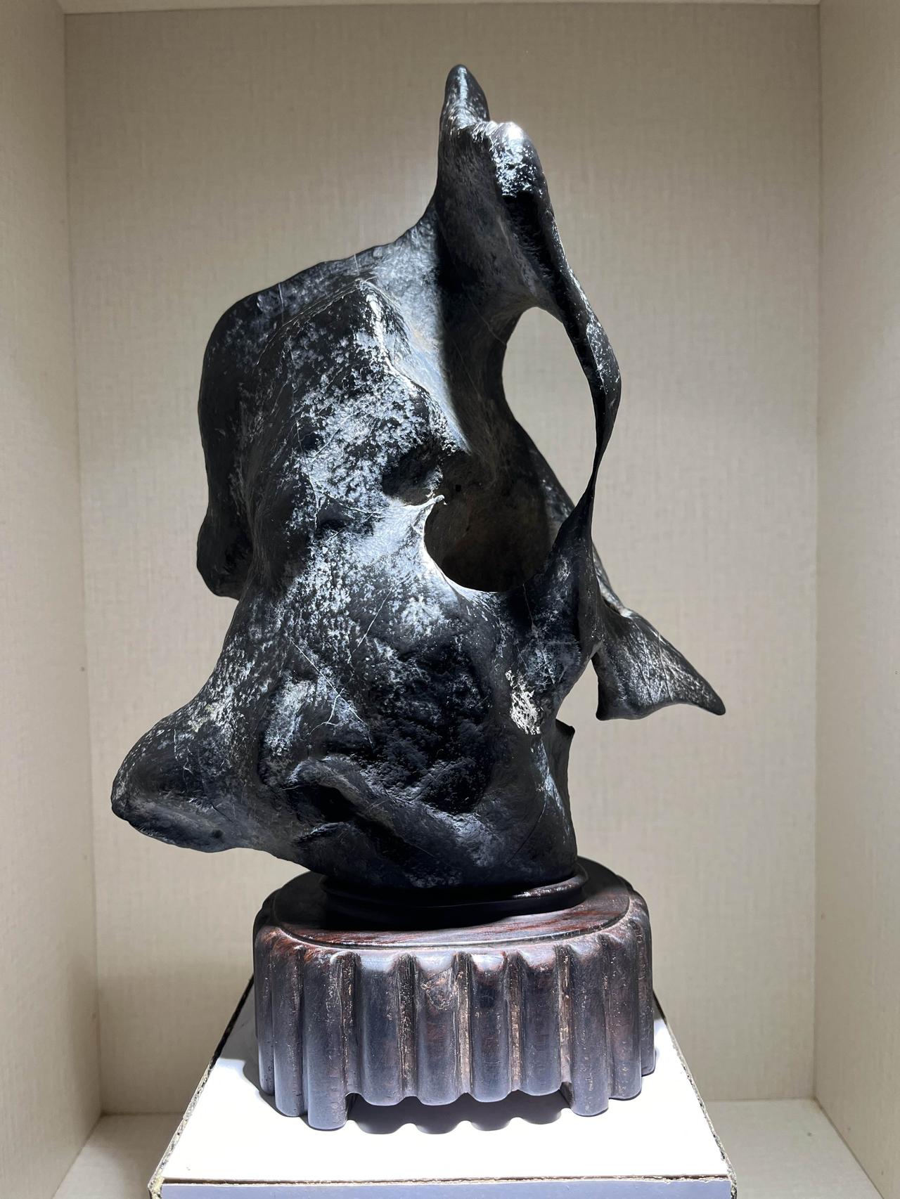 一线天成凝造化，
万般风骨尽风流。

来宾考洞石[比心]