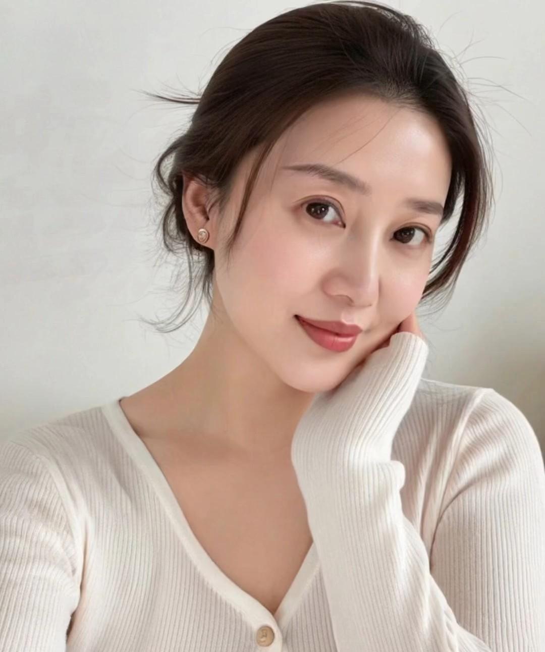 有没有发现一个现象:
领导想废掉一个人，往往不会直接开掉。
他通常不会大张旗鼓地