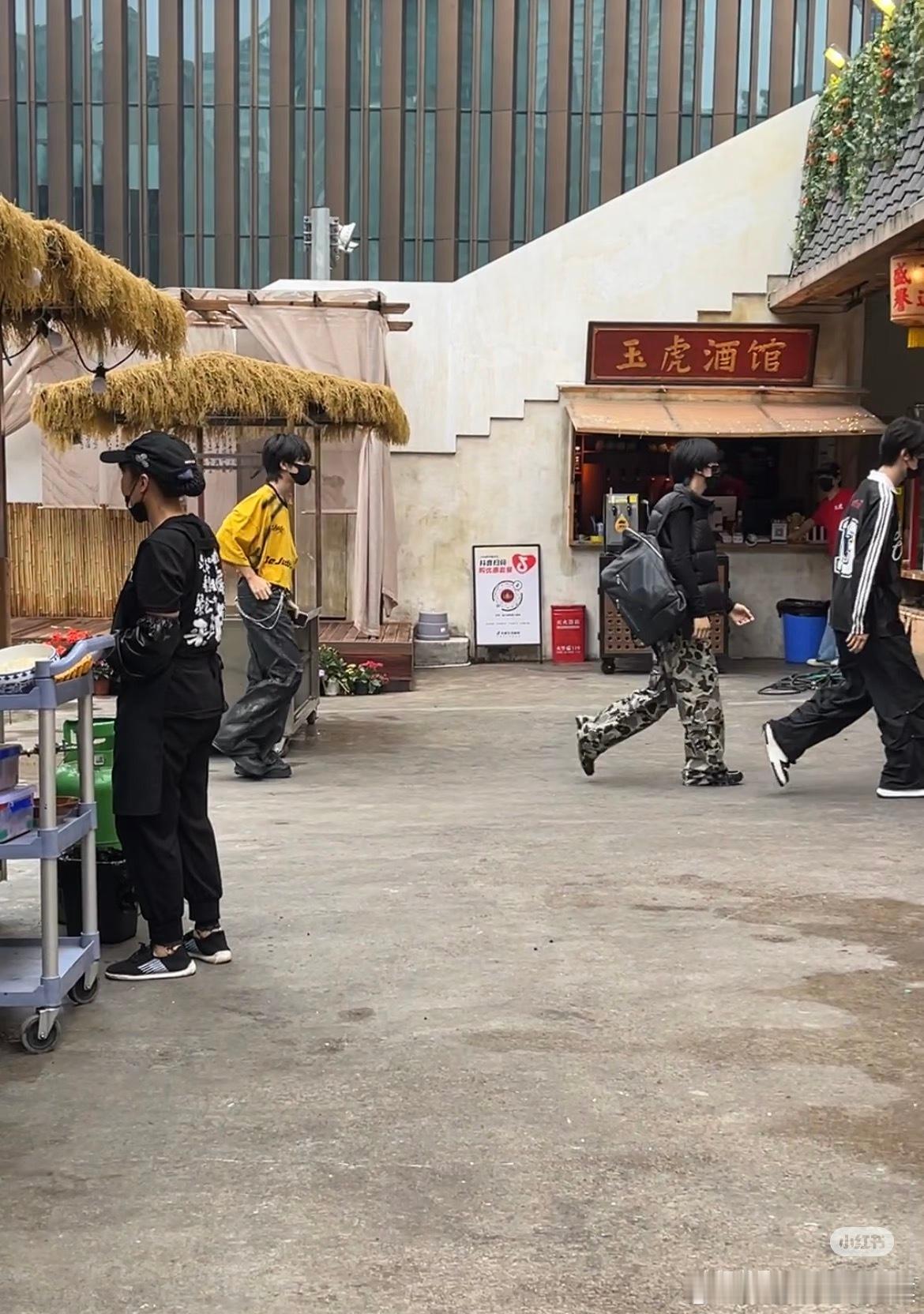 tg 重庆人民心中永远的TFBOYS 