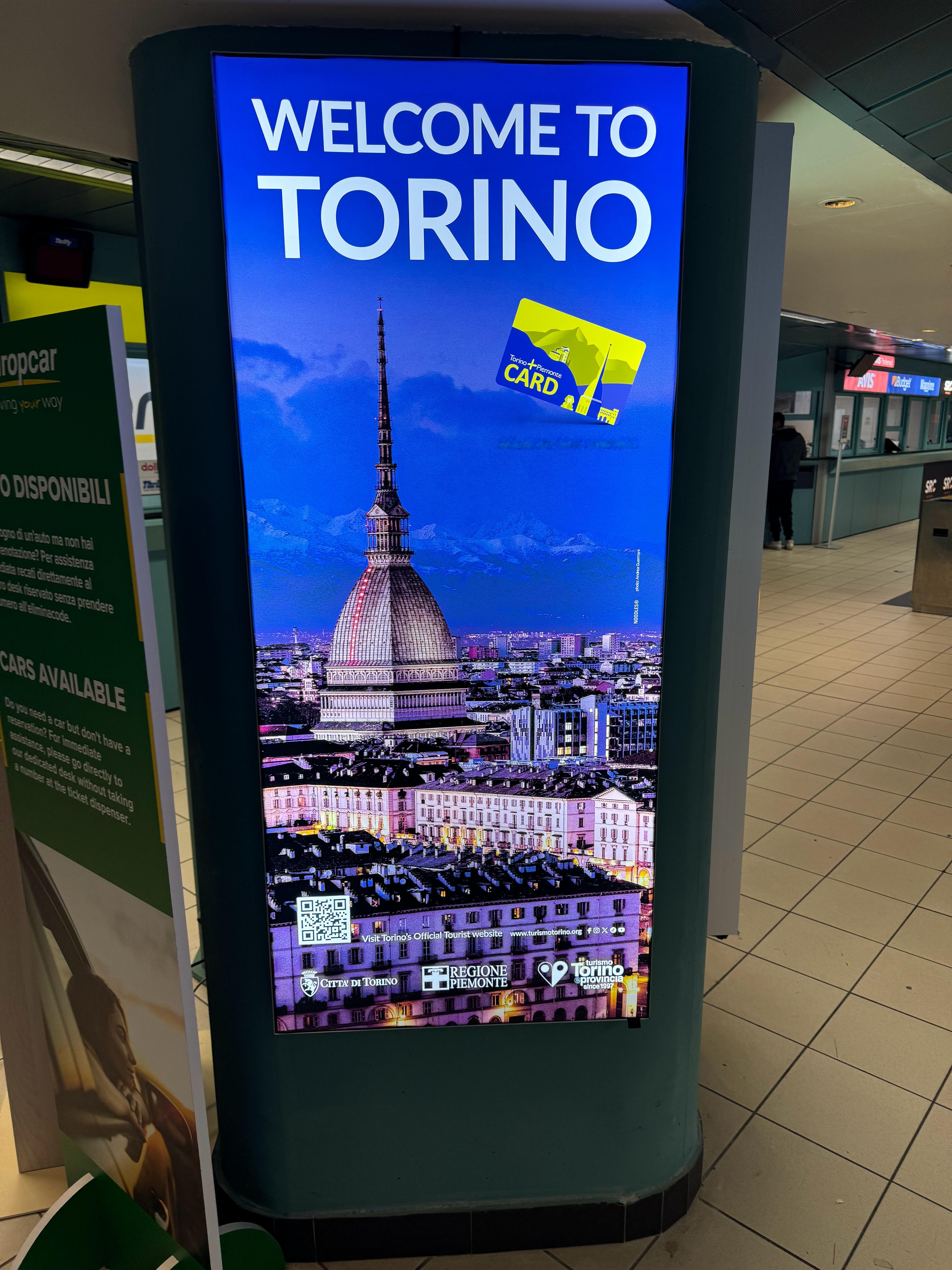 出门不顺，订错接机时间，还没有卖手机sim card 的地方！[衰] ​​​