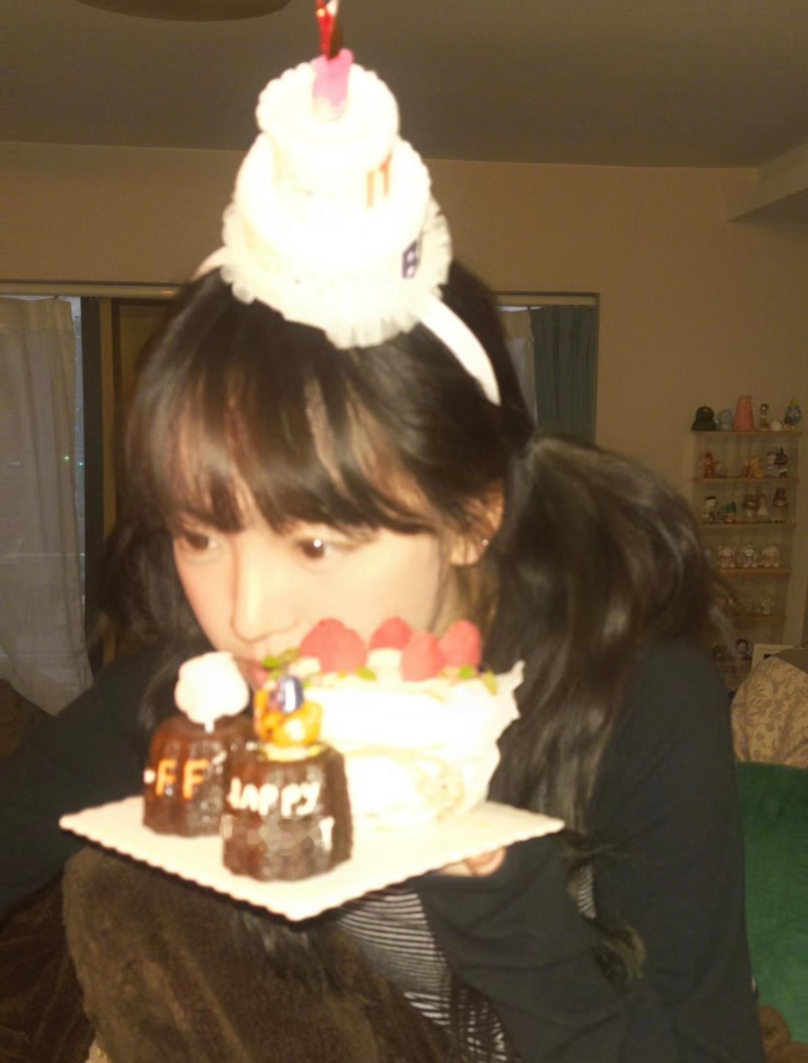 存一些生日拍照姿势🎂 ​​​