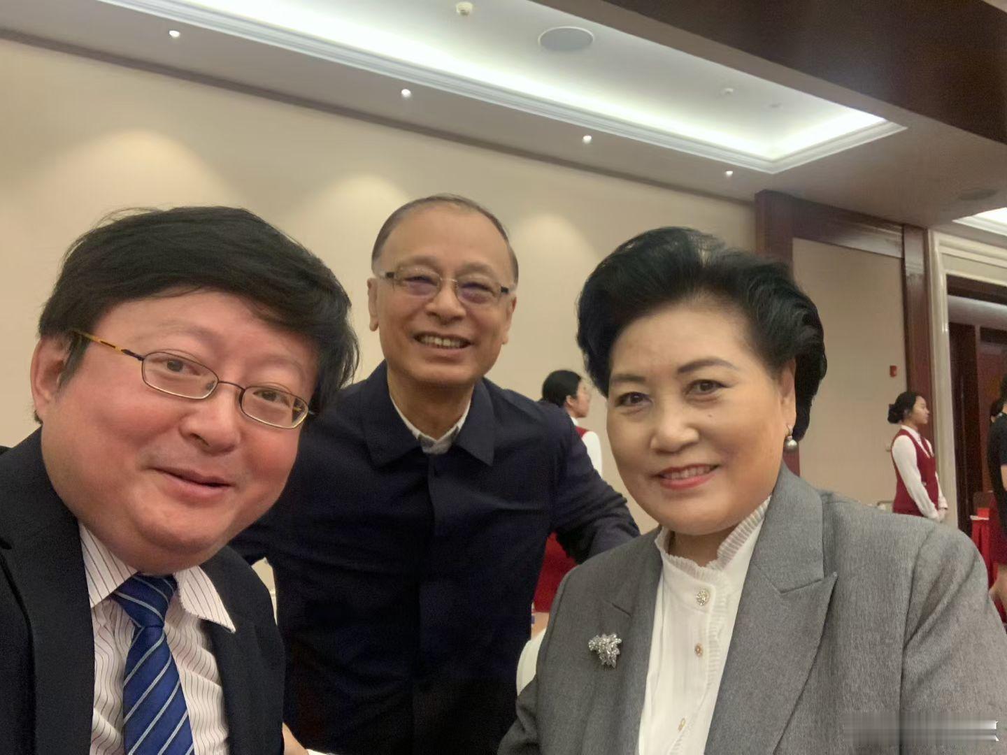 黄埔军校迎中秋图1:火箭军陈正烈将军与我们彭德怀总是亲切地称呼陈正烈为“小同志”