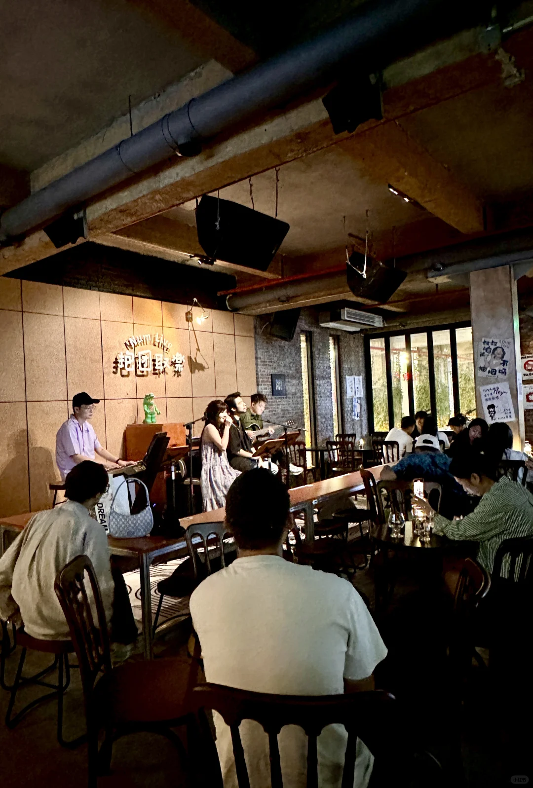 惠州人下班后的Mini live小酒馆