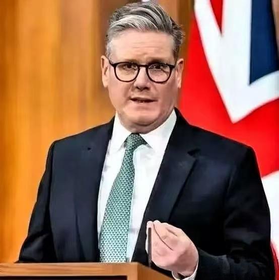 英国传来新消息！
2026年3月30日，英国首相斯塔默宣布，他要在周一和壳牌、英