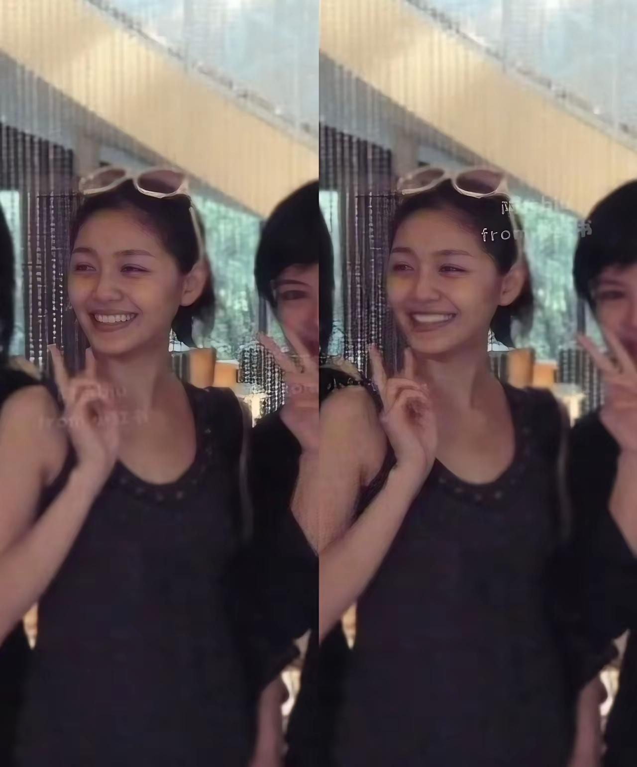 很喜欢她，喜欢她年纪轻轻就有清晰的口条和思考，后来发现她其实很累，她很愿意付出、