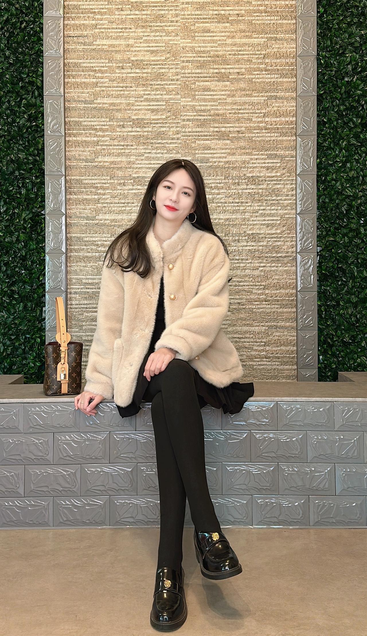 季节轮换，人来人往，好多人忘记好多人，好多人代替了好多人...