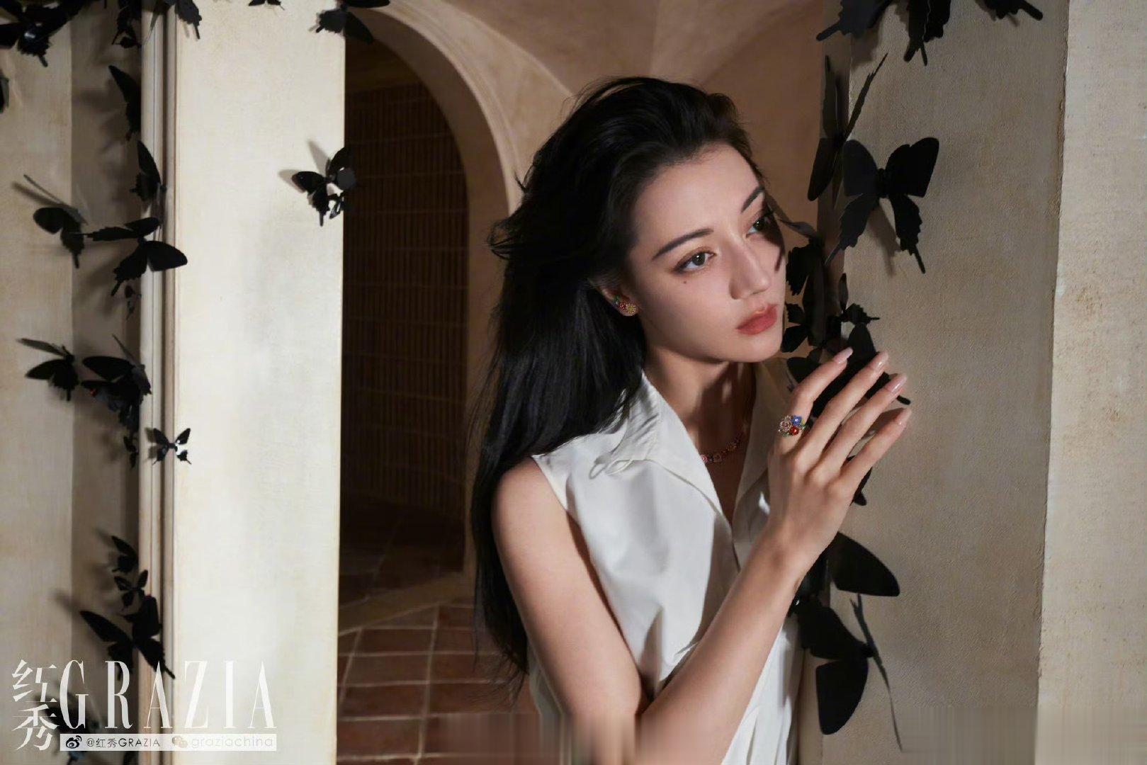 #迪丽热巴虎纹裙##迪丽热巴蝴蝶女王#太美啦太美啦[哇][哇] ​​​