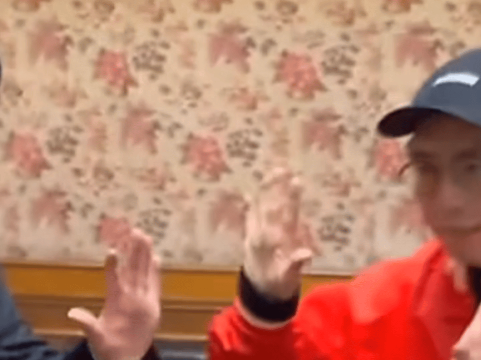 谢谢这位好心人！！！嗑沈马的有福🔒沈腾马丽这种鞋也要穿同款吗