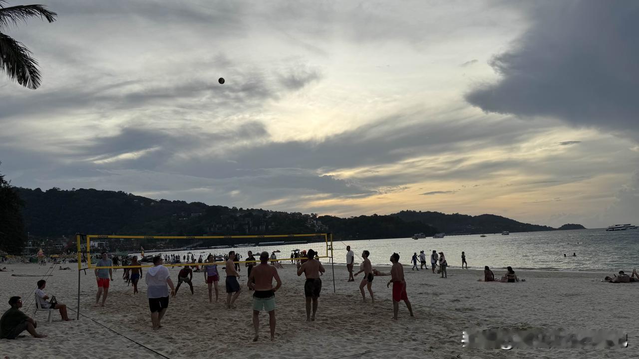 普吉的夜，感受国际融合普吉岛 ，人多但不拥挤，刚刚好