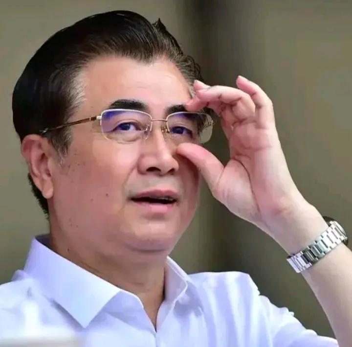 这个老宋小老头是帅才啊
为什么叫老宋
不是不礼貌不尊重
是他亲和力太强了
自带喜