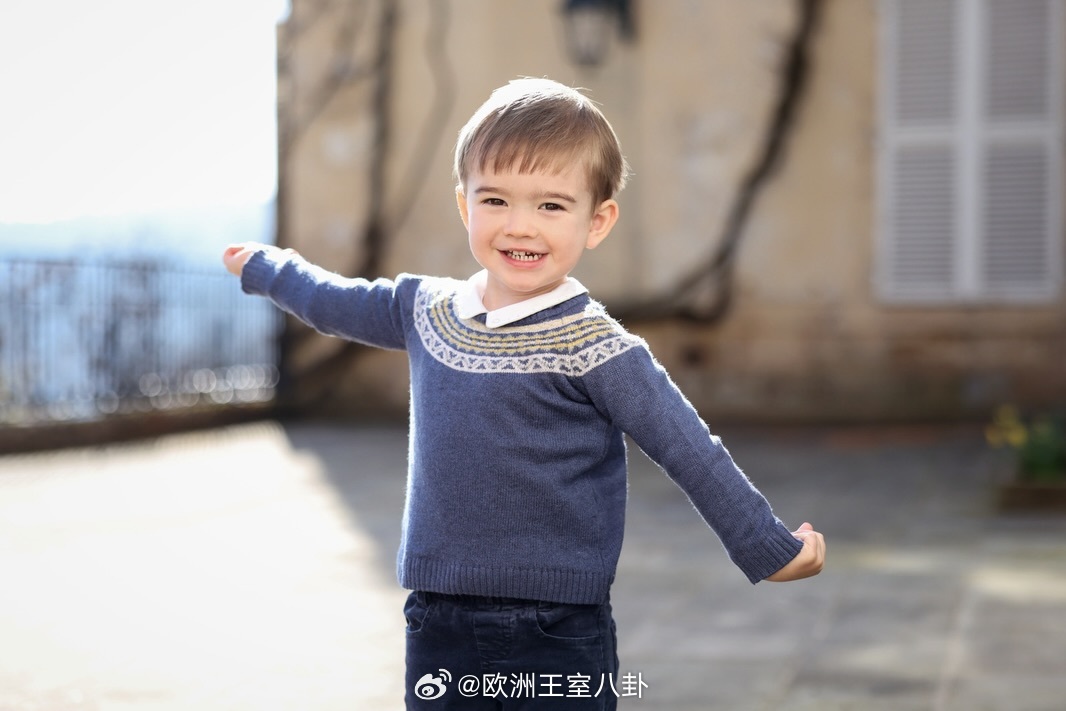 3.27 卢森堡弗朗索瓦王子庆祝3岁生日，这娃也太可爱了