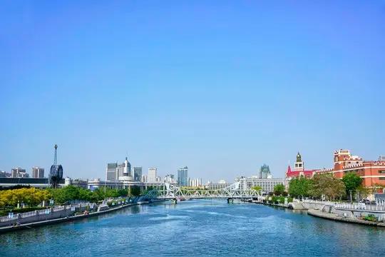 海河溺水悲剧警示
 
看到天津海河溺水的悲剧，心里特别痛心、特别惋惜。
一家人开