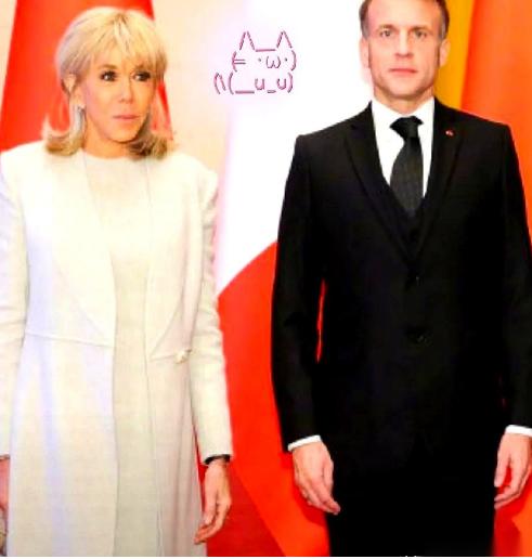 马克龙估计都气笑了。
老子辛辛苦苦跑来中国谈几百亿的大生意，结果全世界的镜头，都