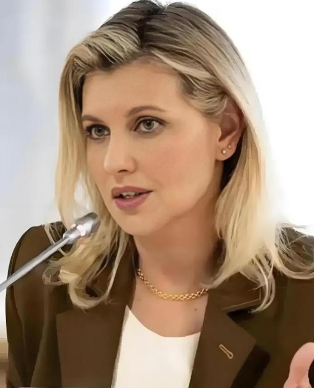 四年战争，泽连斯基的老婆终于扛不住了！3月30日，乌克兰第一夫人叶莲娜·泽连斯卡