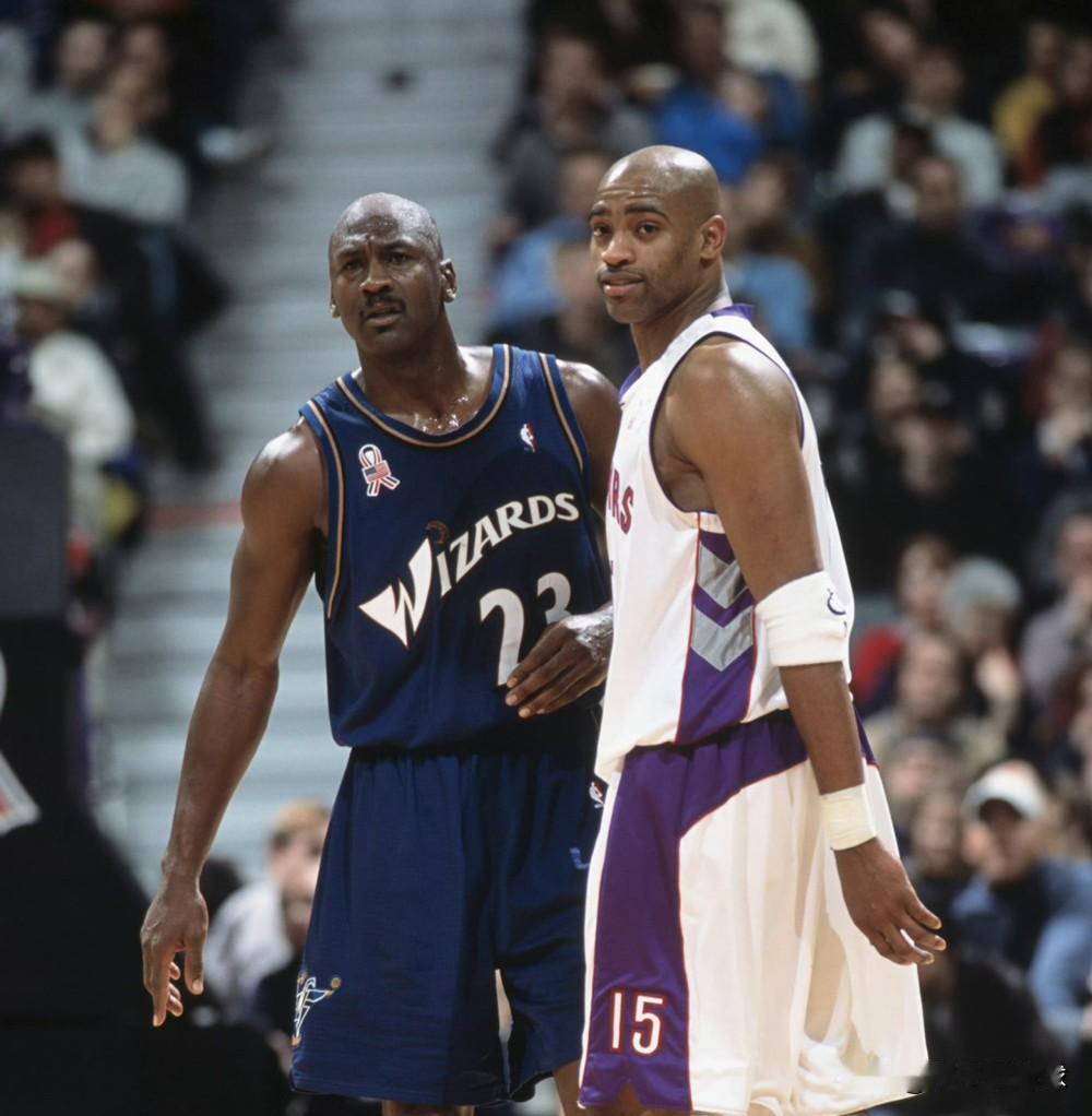 乔丹、科比、詹姆斯，这三位都是篮球界的传奇，要选最喜欢的还真难。
乔丹那就是篮球