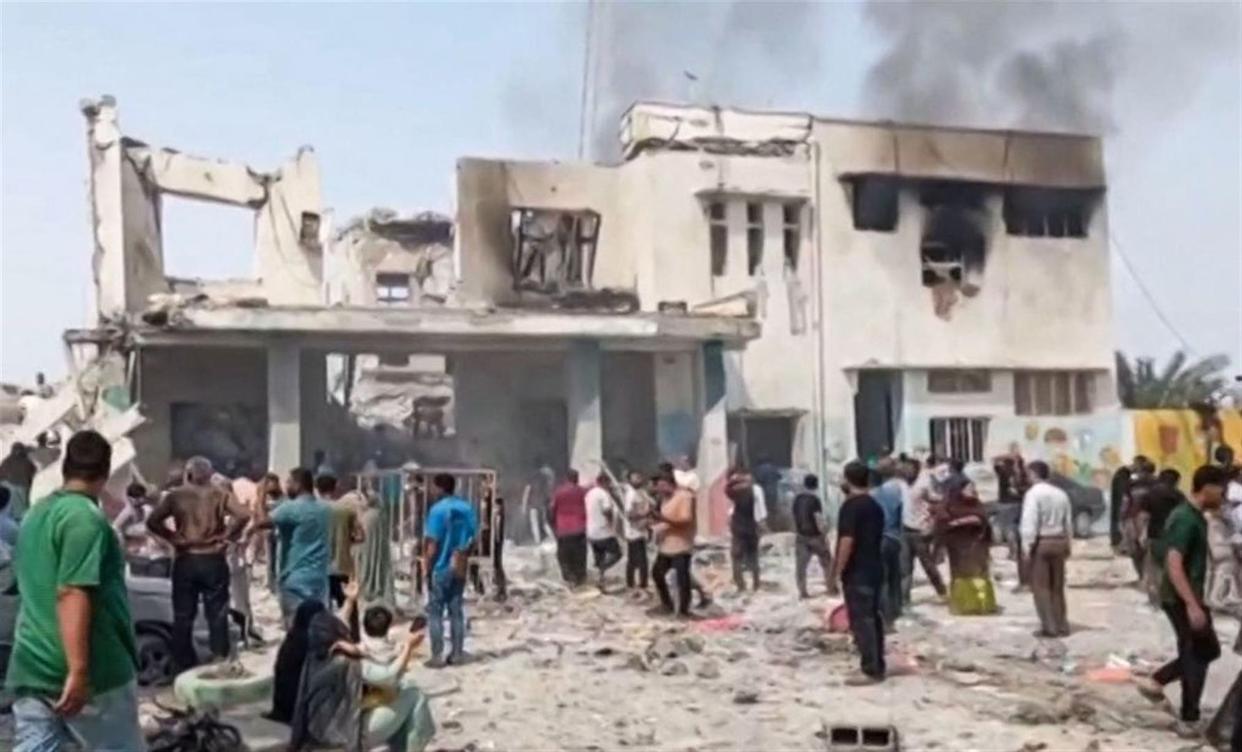 伊朗深夜炸锅！
革命卫队公布屠杀清单：学校、婚礼厅、体育场全被炸，西方集体沉默。