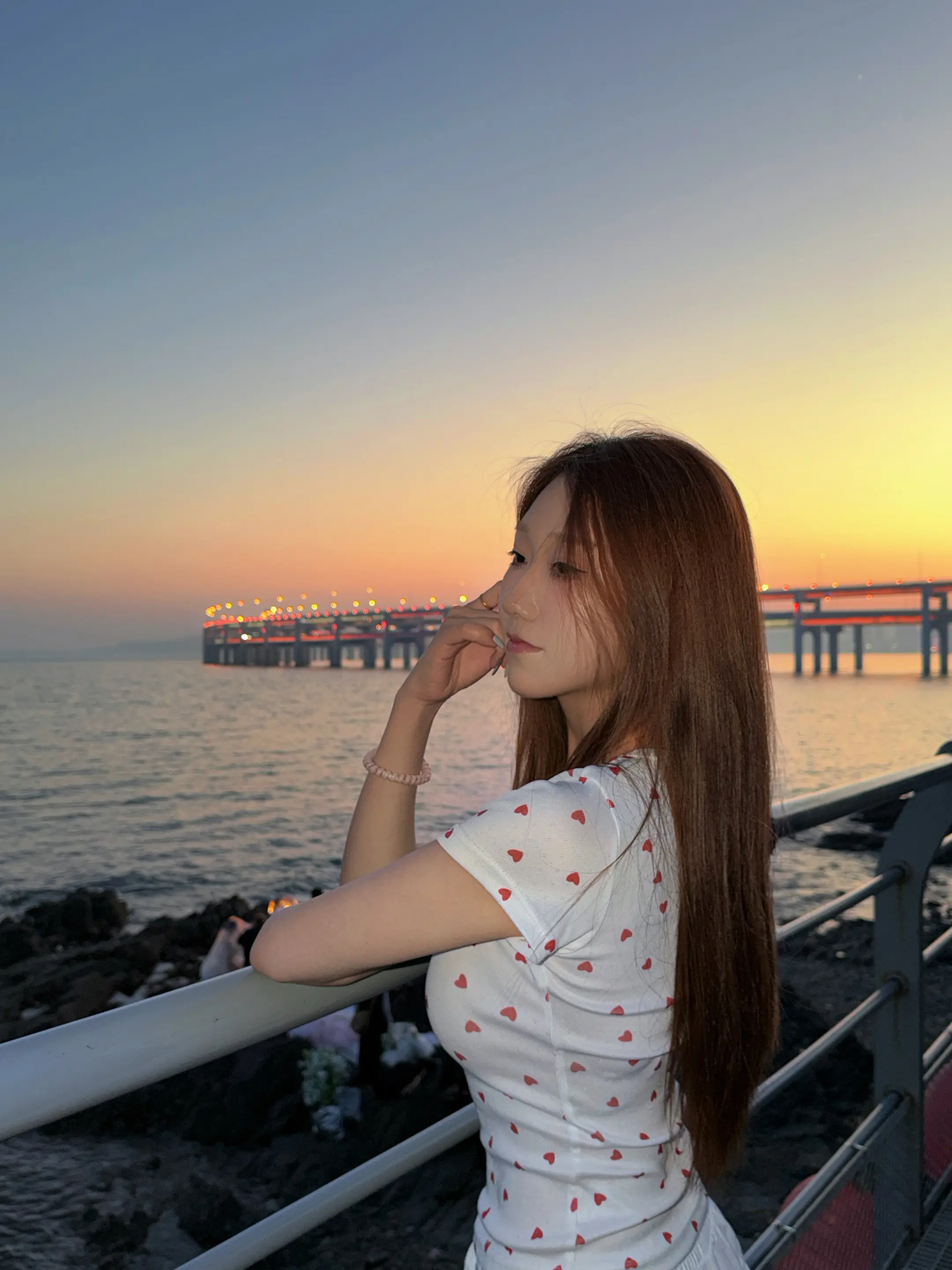 给你时间和金钱的人就是最爱你 感情有什么好讲的 又不是小孩子了