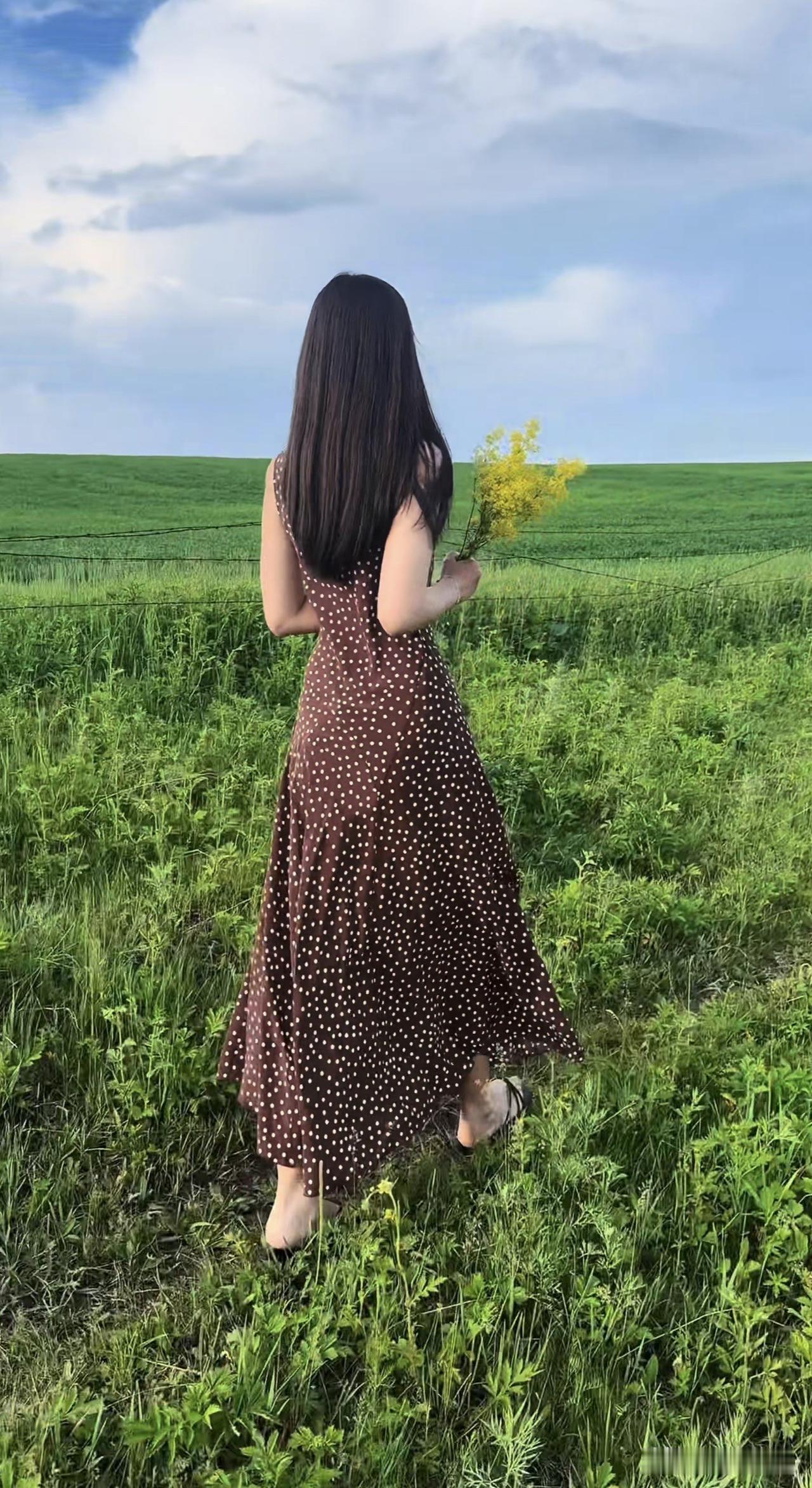 你相信吗？第一眼看中的东西，其实不管逛再久的街，还是会转回去买它。

就像第一次