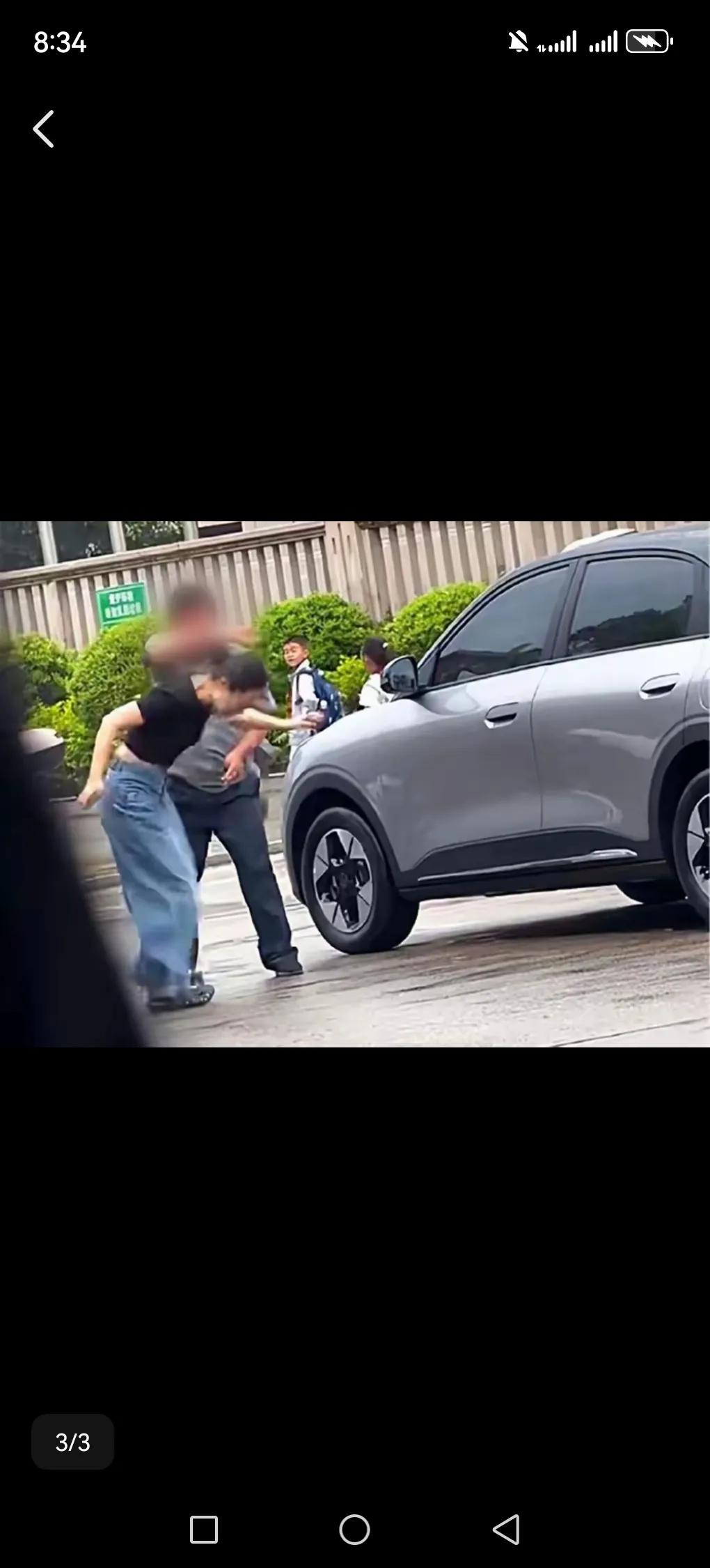 福建三明这起保安打女司机事件可真是反转不断。一开始网上流传30秒视频，只见女司机