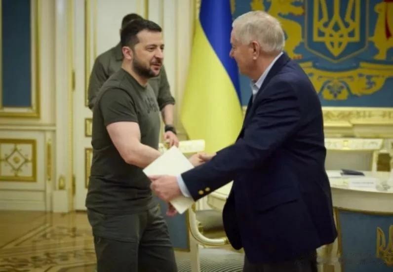 美议员称“俄罗斯人正在死亡”所以援乌成功，美政策真面目暴露

来源:海峡快讯

