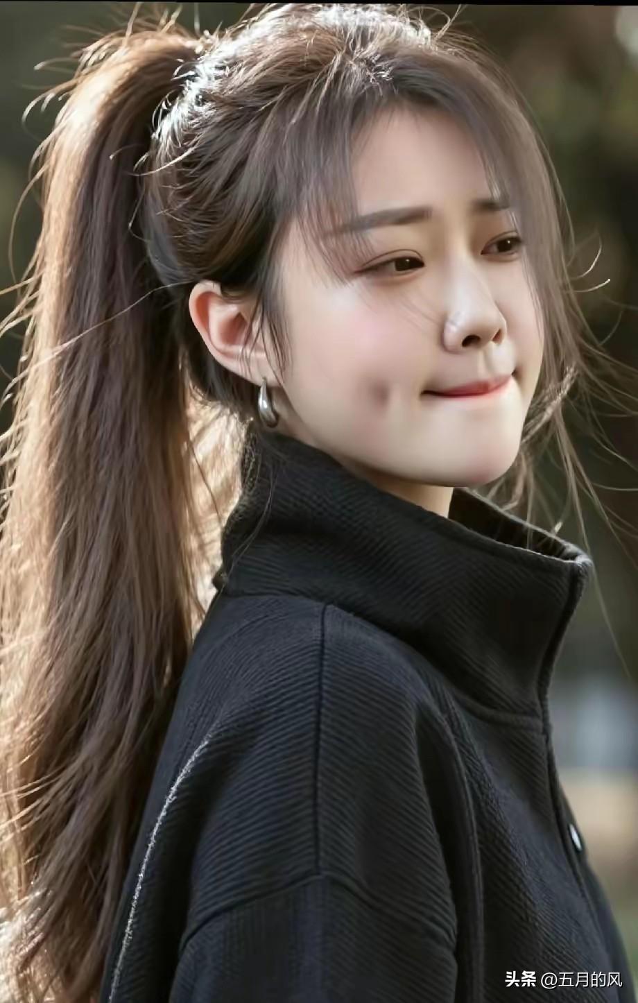 告别头条
 
来头条整整三年，很感恩一路相伴的4.3万位粉丝，每一次点赞与留言，