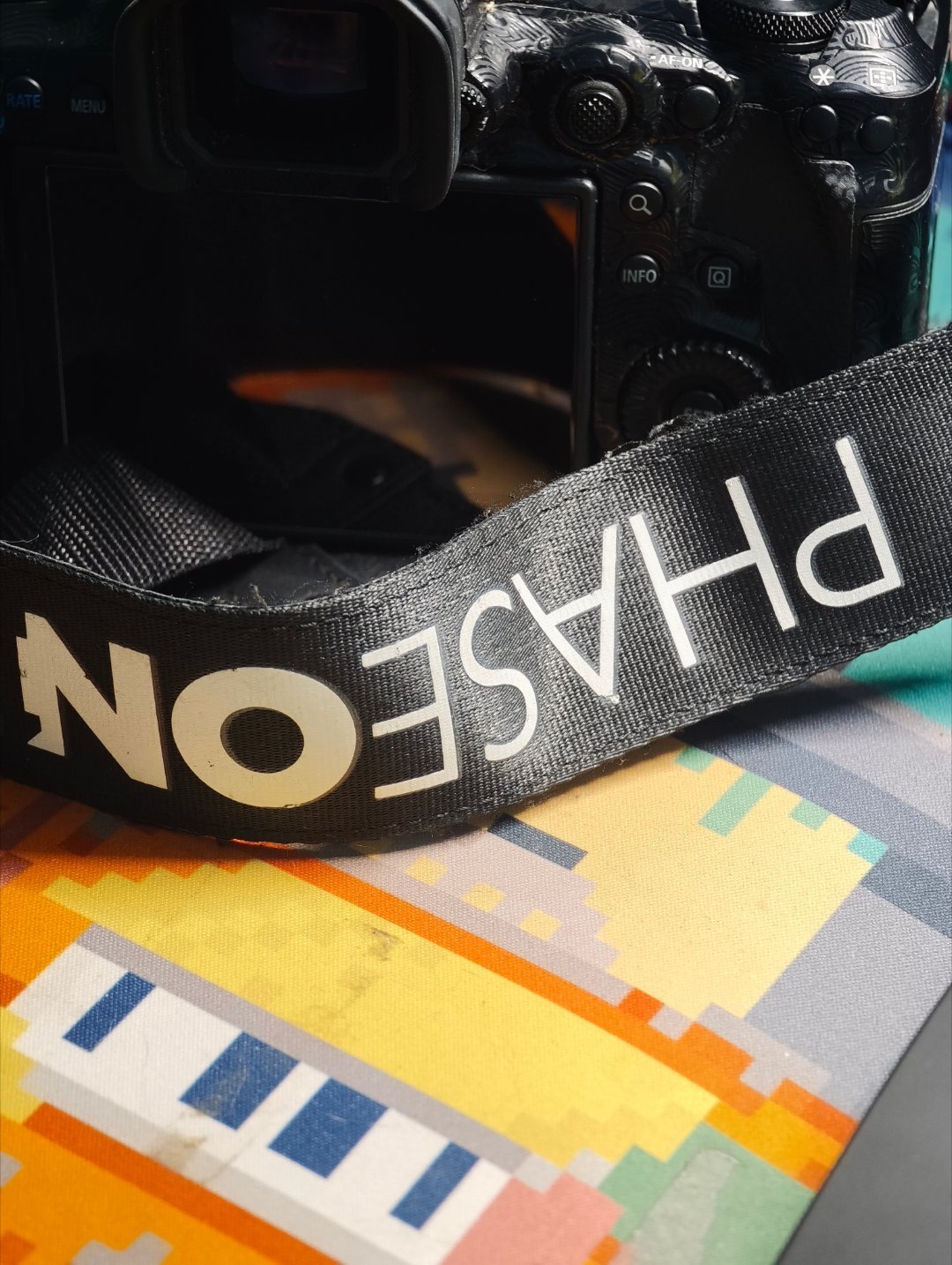 更新：破案了，贴的镜头膜的问题！17ultra一些情况下拍摄画面锐度好像不如14