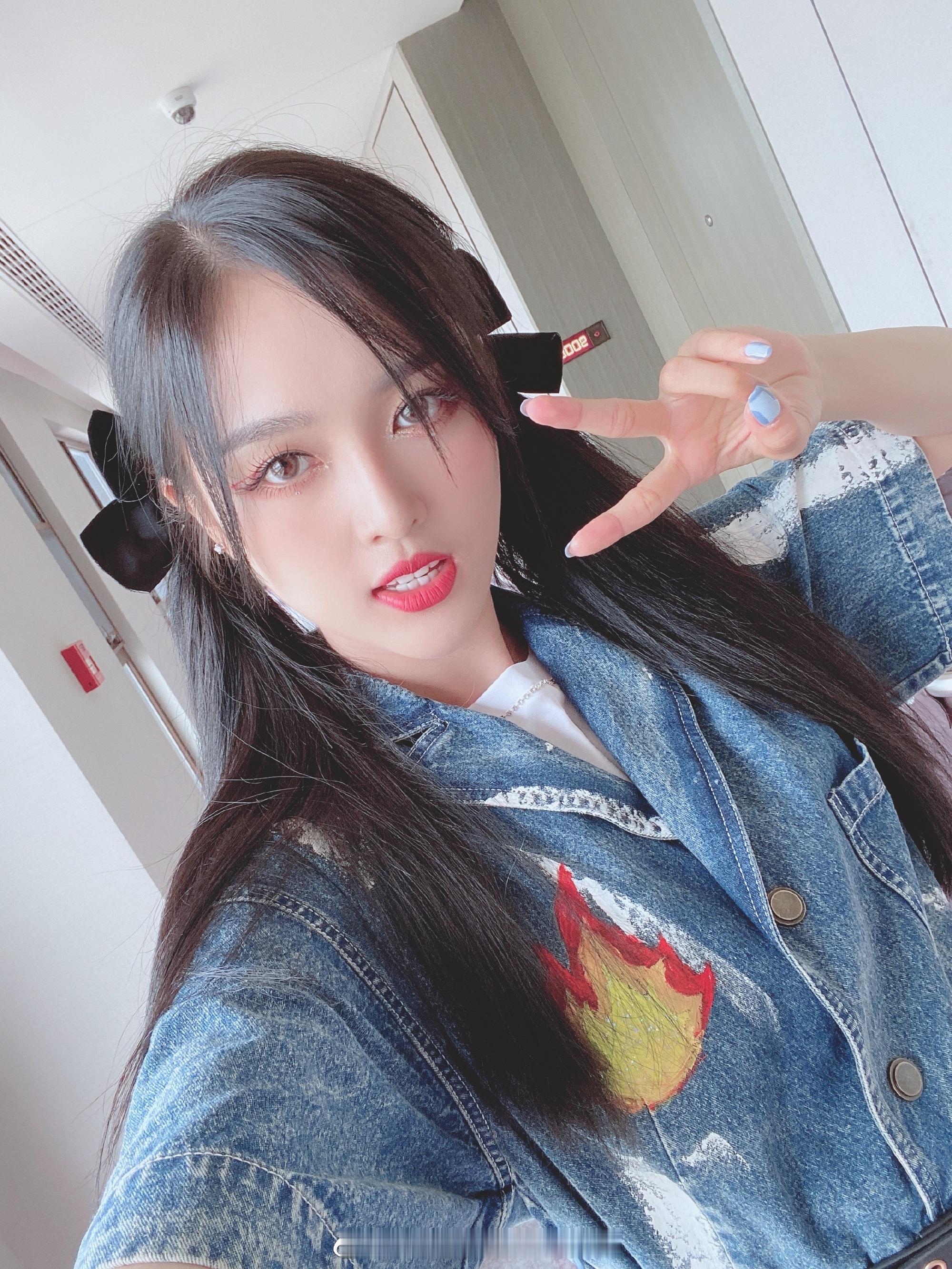 吴宣仪 ​​​