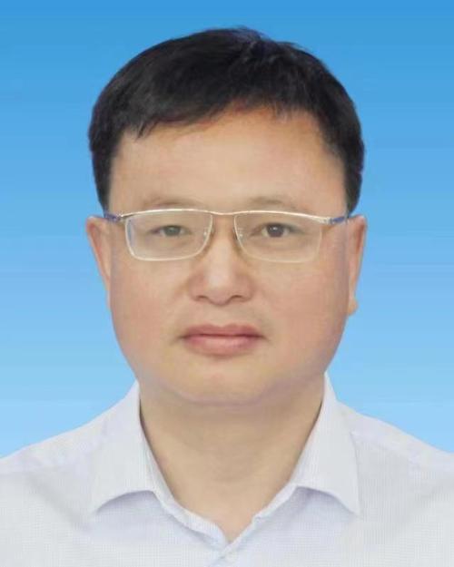 鹰潭市原副市长毛建华管不住自己，也管不好亲属

曾任职鹰潭市府副秘，龙虎山风景名