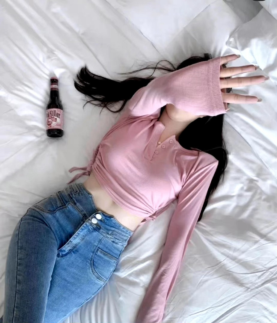 “        我一直想控制对你的感情，不浓不淡不轻不重，只是我忘记了感情这事