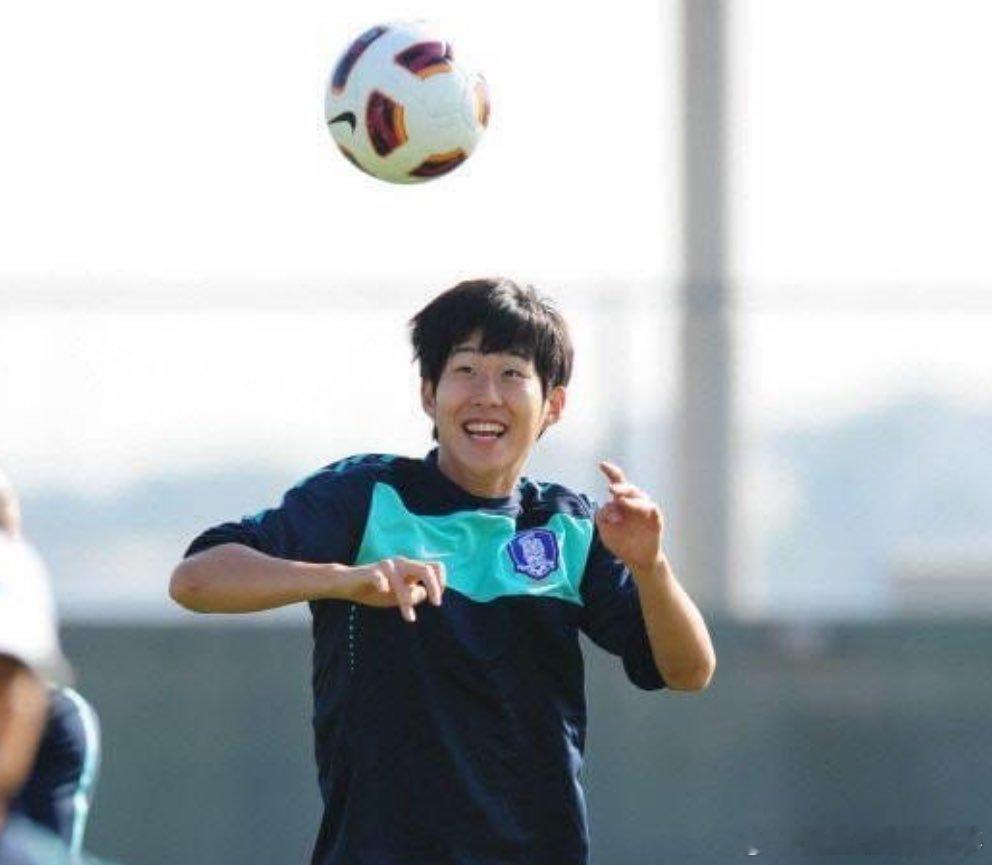 今日寿星 今天是孙兴慜33岁的生日，一人一句生日祝福~🥳🎂▪️首位获得英超金