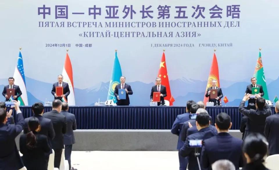 为什么中国持续深化与中亚五国的战略合作？

答案的第一层，藏在双方三十余年始终坚