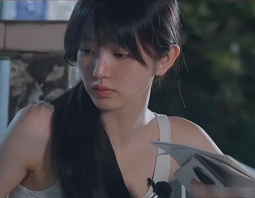 不是，她素颜上节目啊……不是一般的敢 ​​​