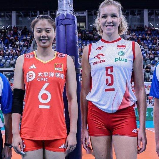 中国女排vs波兰女排 中国🇨🇳女排2-3(25-17/20-25/25-19