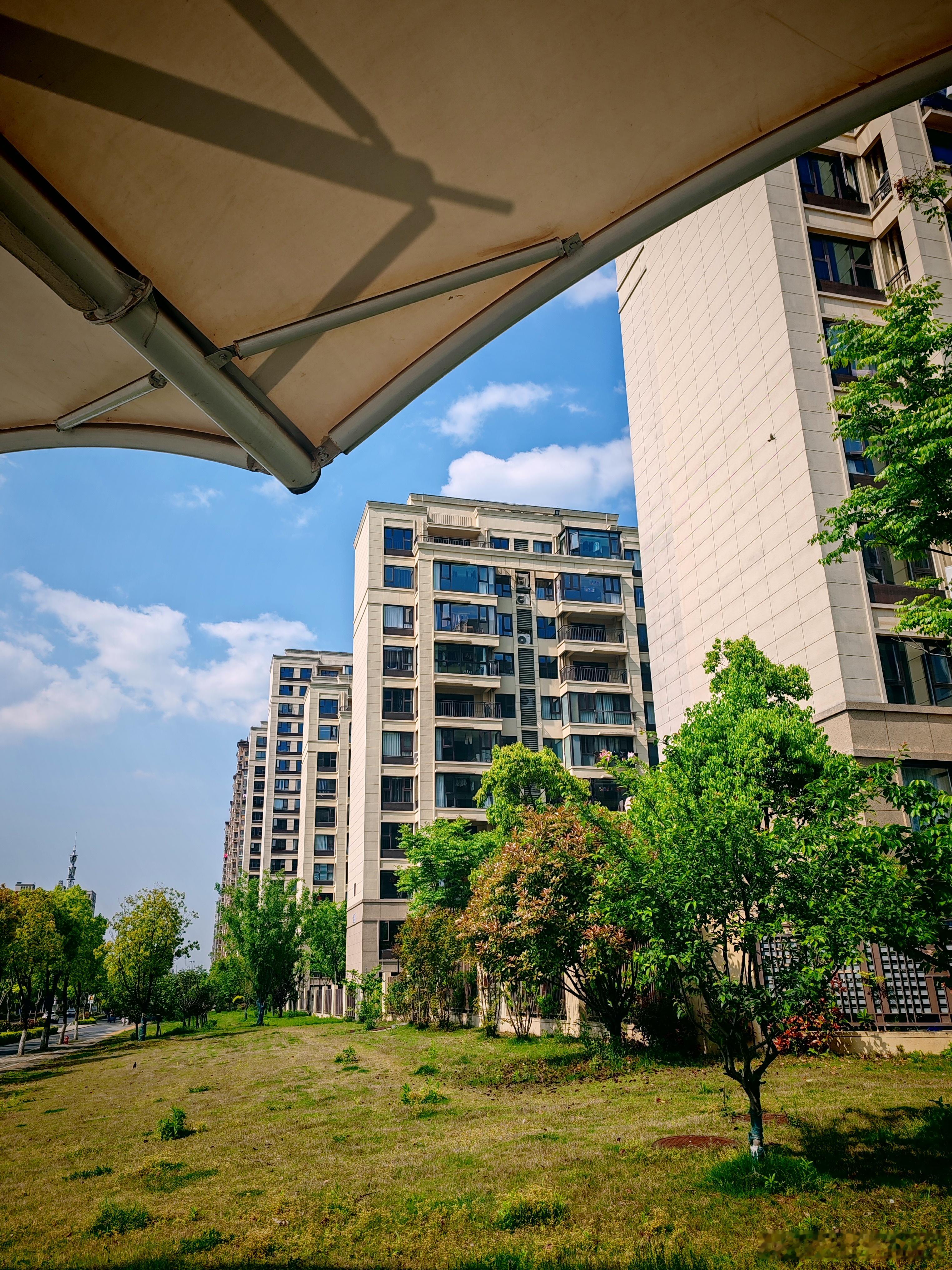 随手拍天晴了：看见蓝天白云……用眼睛寻找美丽我的日常plog山美水美家乡美江南天