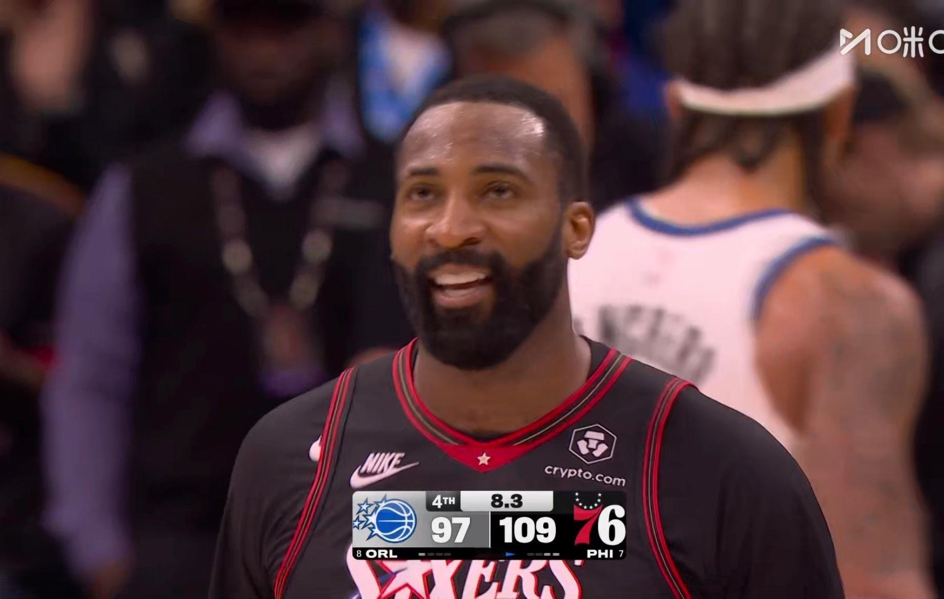 比赛结束，76人首轮对阵凯尔特人，魔术去打黄蜂争第八的位置。 