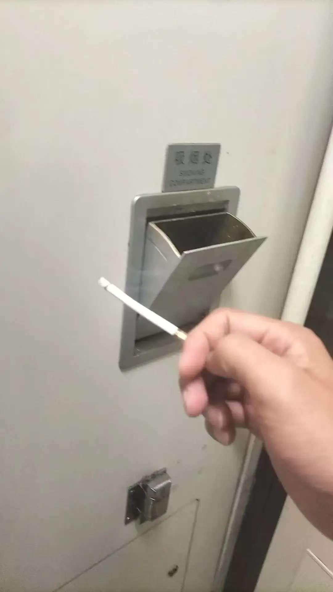 先表个态：我不支持高铁站台全面禁烟！

前几天从张掖回西安，坐的是晚上的卧铺，没