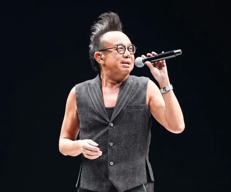 黄大炜去世黄大炜去世这事有点唏嘘，歌是真的经典，但身后事也是真乱。女友Vicky