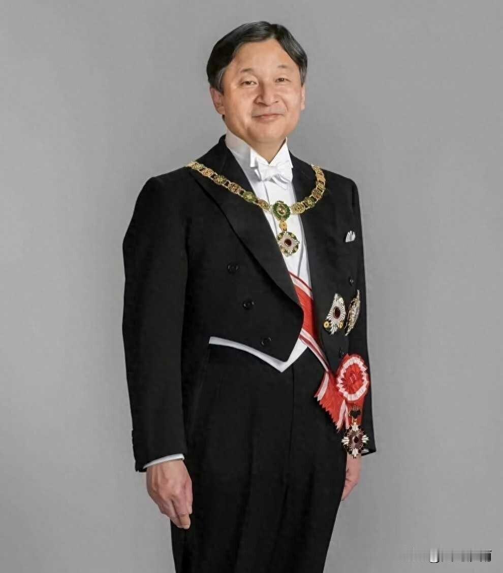 为何日本天皇能千秋万代？
全世界独一份，日本皇室两千多年从没改朝换代，真相从来不