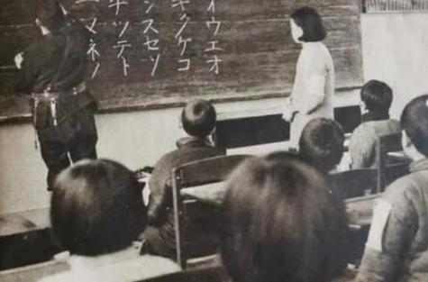 日本人在中国办了那么多学校，培养了各行各业的人才，中日都是东方人的面孔，为了能融
