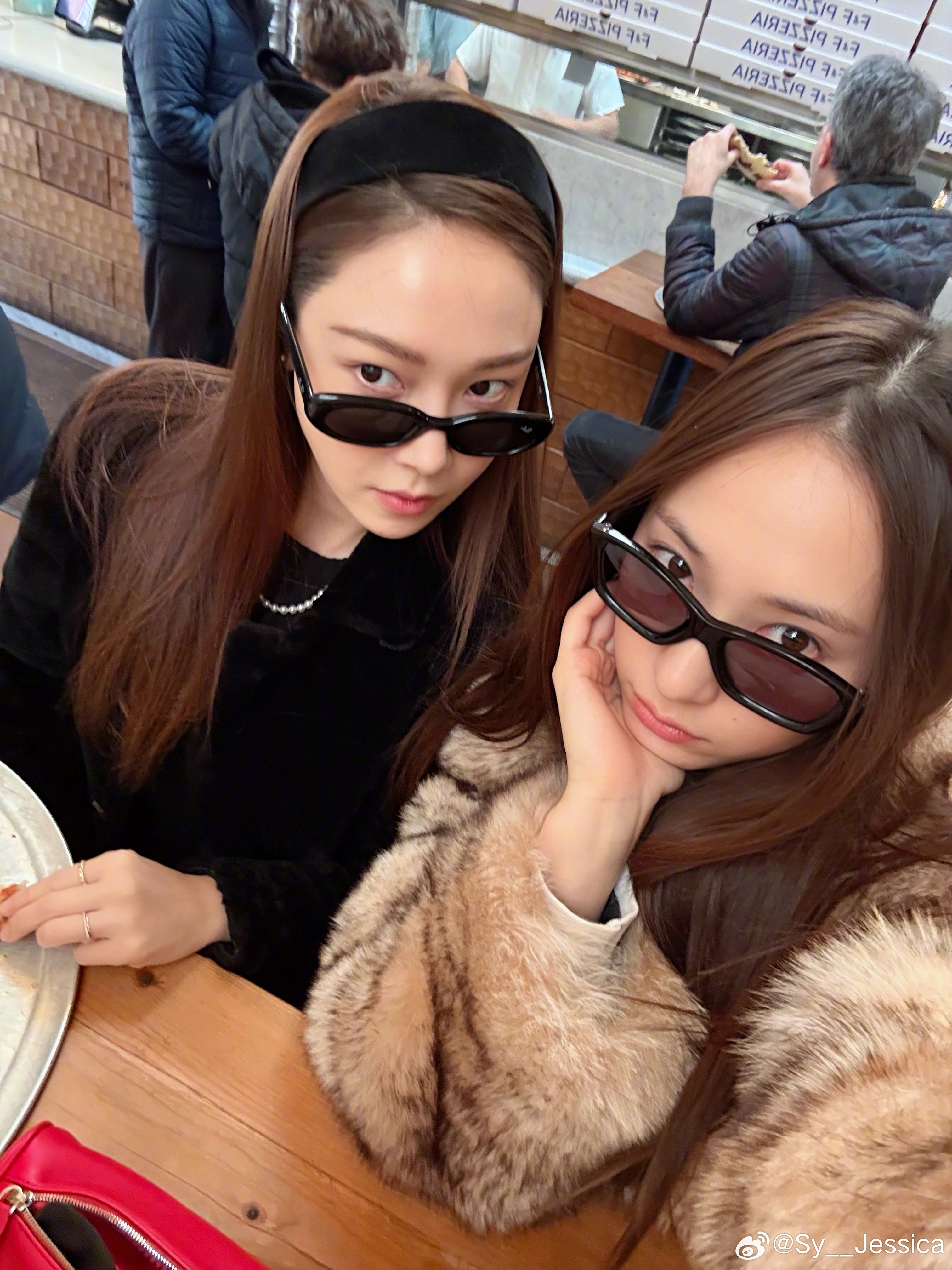 Pizza?🍕 郑氏姐妹