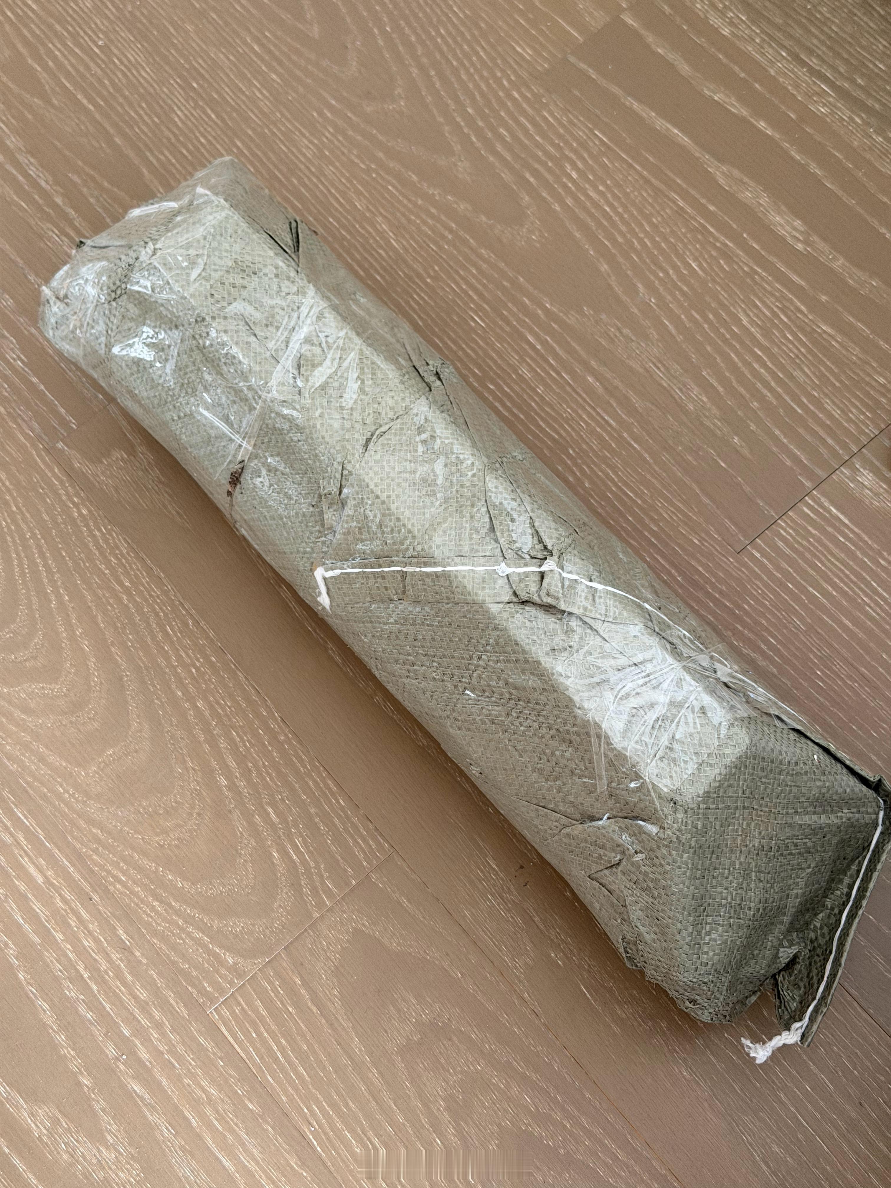 考上研究生是对混子的最大惩罚研究生怎么可以这么闲…早上去快递站拿了一个野生的快递