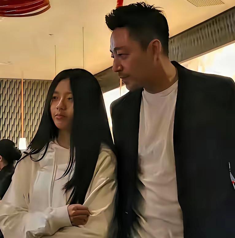 不少网友一直期待，汪小菲能将一双儿女接到北京生活，可现实结果出乎很多人的预料：在
